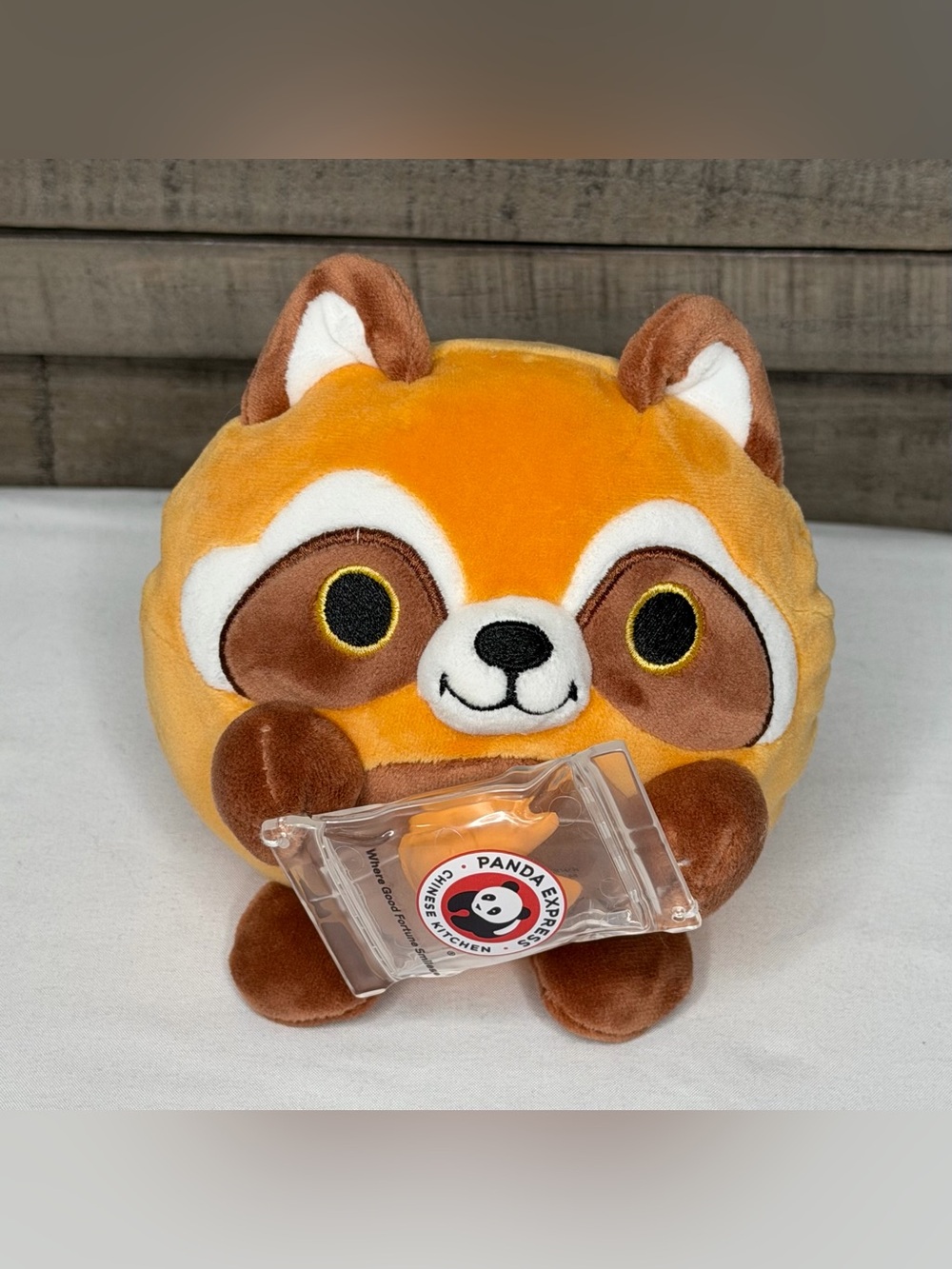 ZURU Snackles Mina the Red Panda with Fortune Cookie 2025